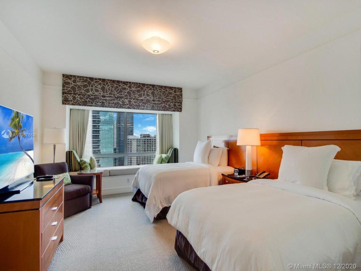 Four Seasons Hotel Miami - Luxury Private Residences מראה חיצוני תמונה