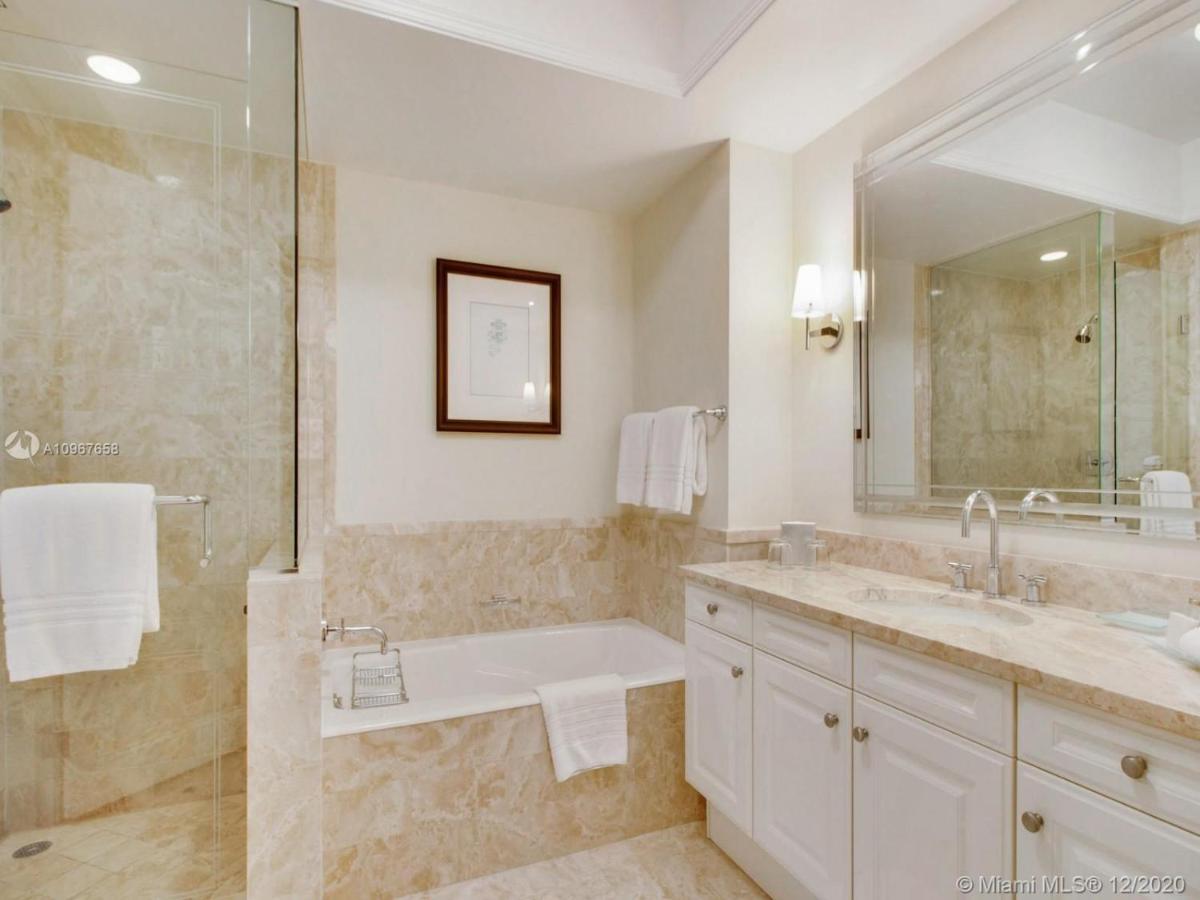 Four Seasons Hotel Miami - Luxury Private Residences מראה חיצוני תמונה